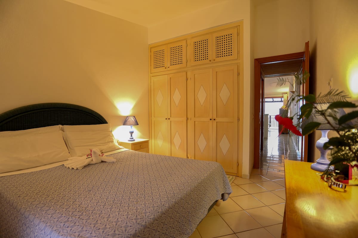 1 bedroom, desk, soundproofing, free WiFi