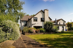 Exterior - The Briers (Newcastle)