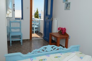 1 habitación, decoración personalizada y muebles diferentes 