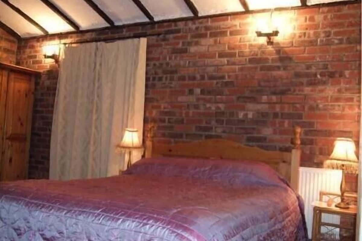 Cottage Standar, 1 kamar tidur (2 Adults + 1 Children) | Setrika/meja setrika, Wi-Fi gratis, dan seprai linen