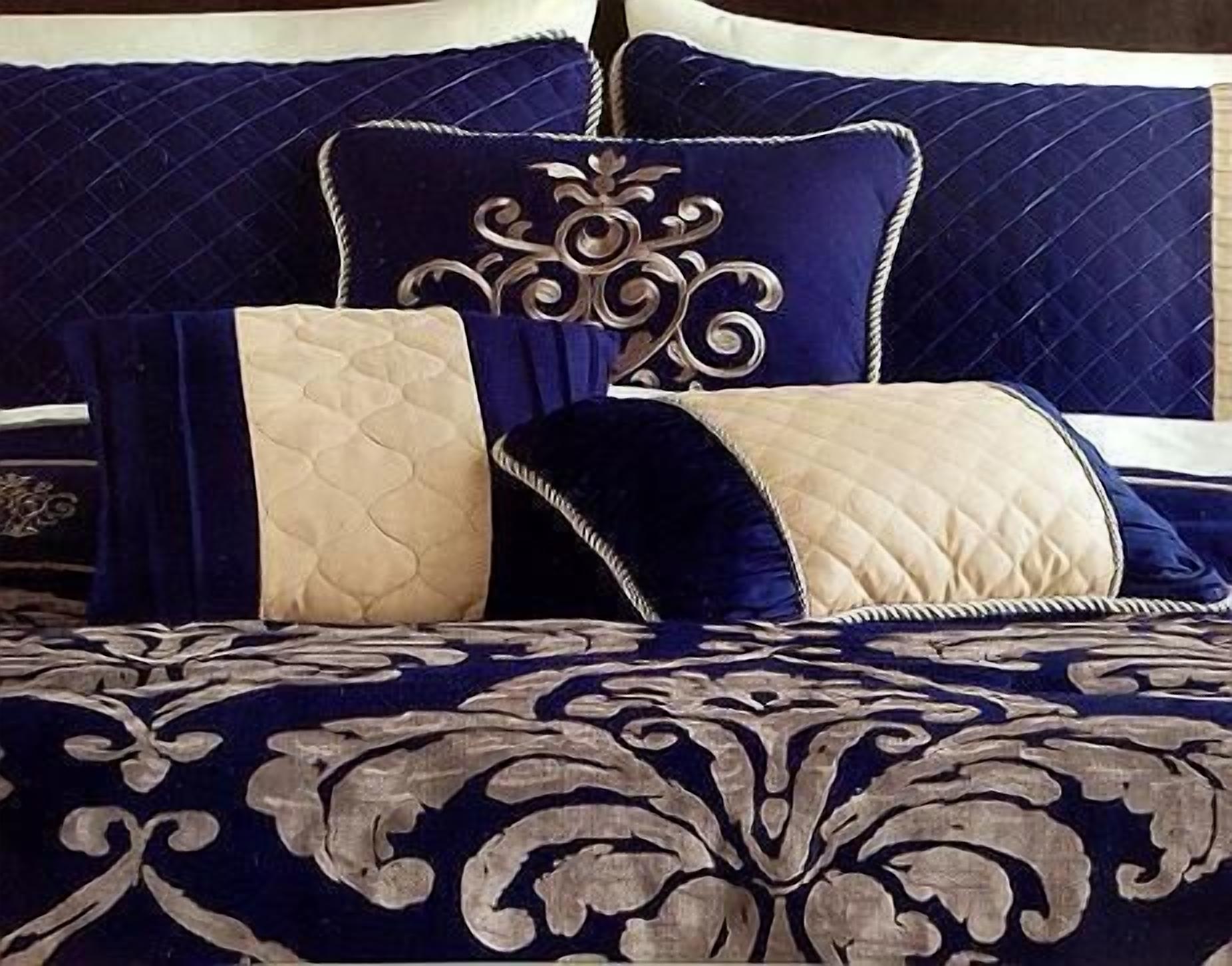 minibar, desk, blackout curtains, free wifi