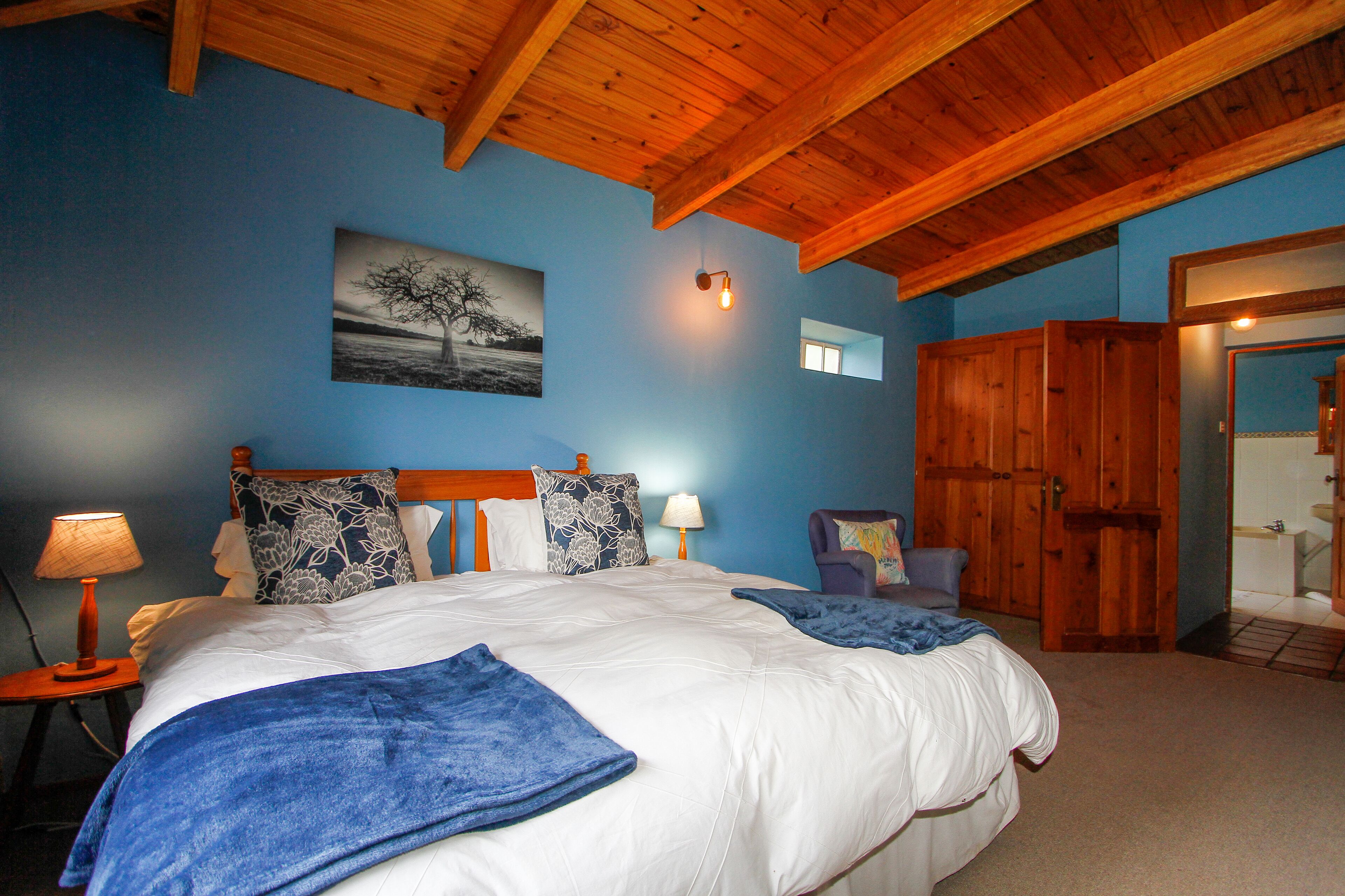 Individually furnished, bed sheets