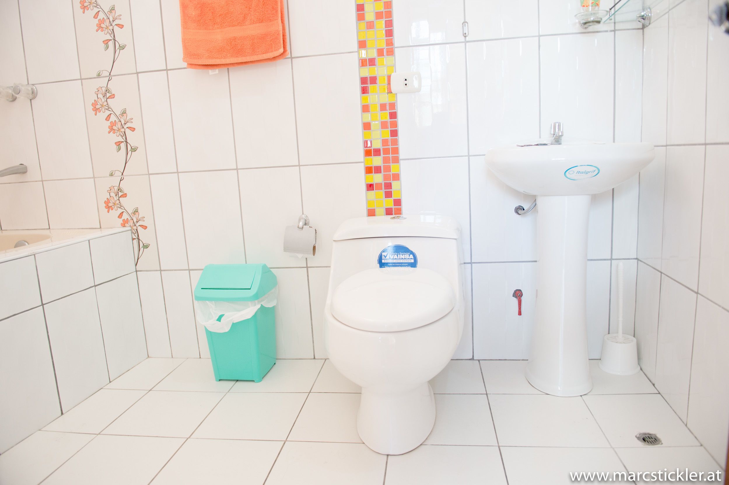 standard single room, 1 single bed | bathroom | bathtub, deep-soaking bathtub, free toiletries, hair dryer