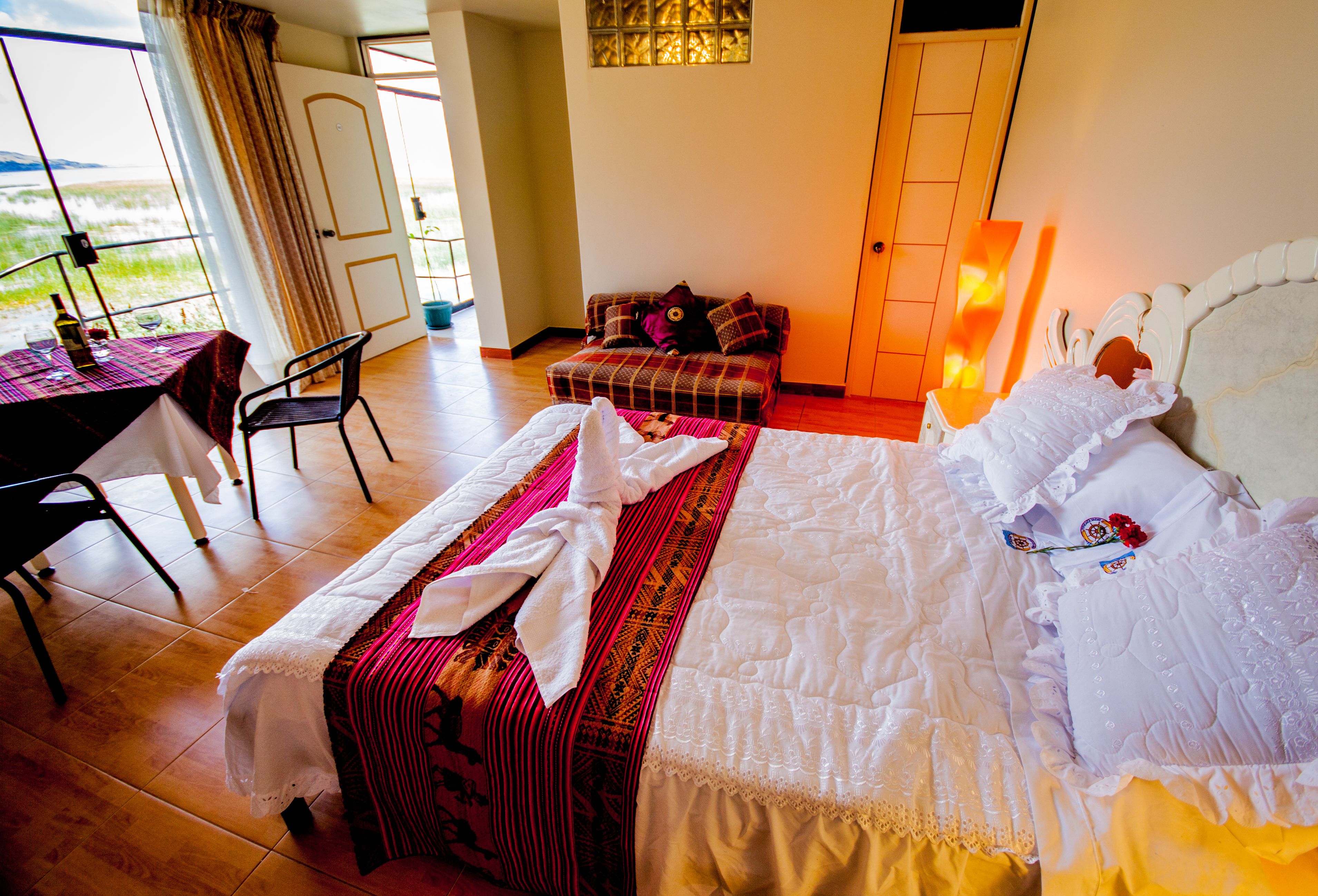 Habitación con 1 cama doble o 2 individuales | Escritorio, cortinas opacas, wifi gratis