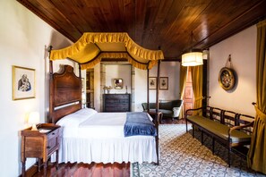 Chambre Deluxe double | Décor unique, ameublement unique, lit d’appoint (supplément)