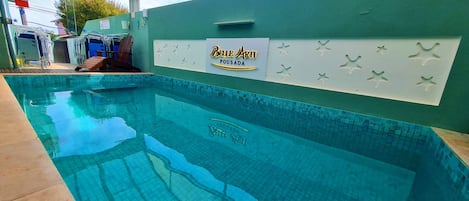 Indoor pool, pool loungers