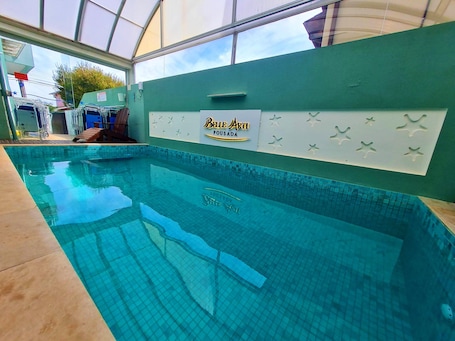 Una piscina techada
