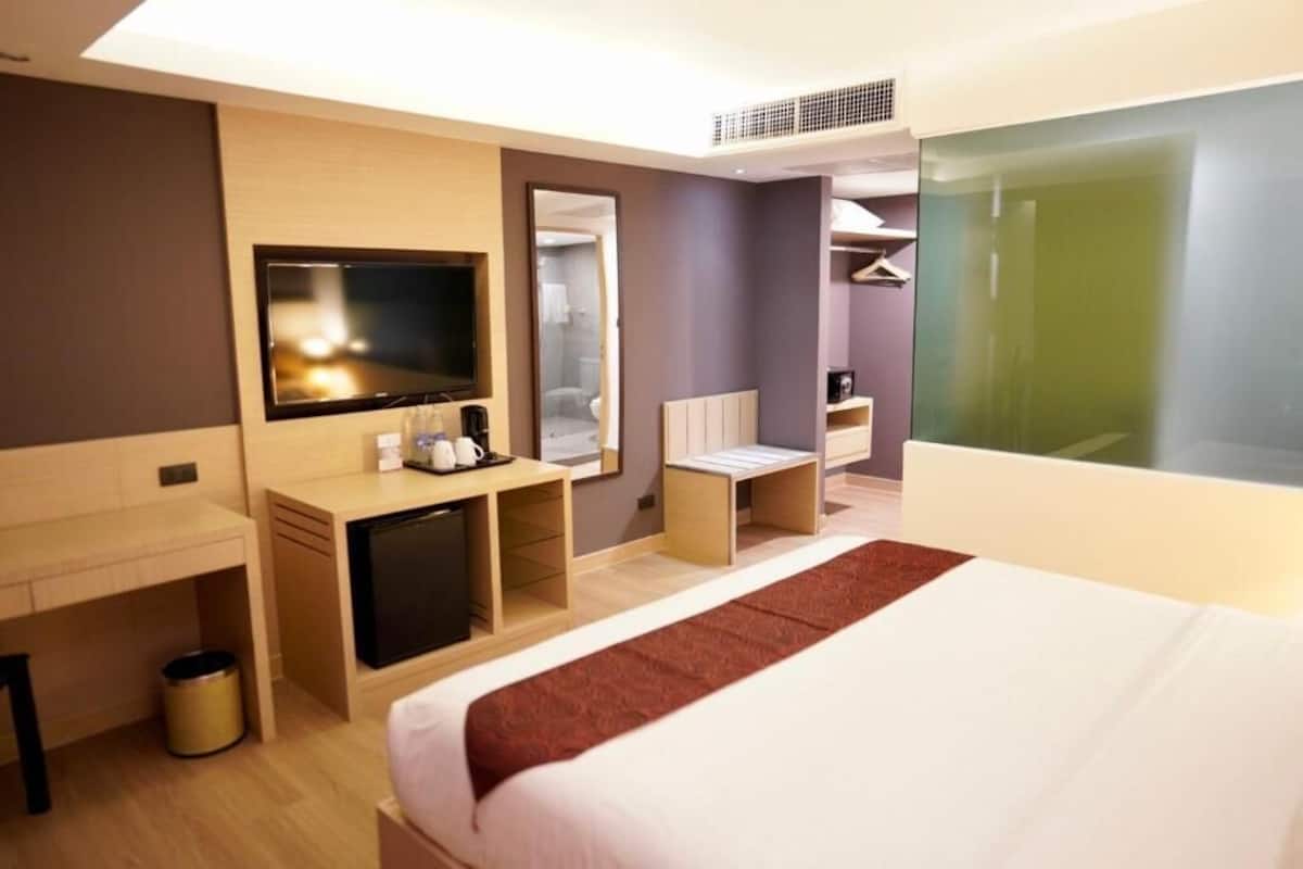 Premier-Zimmer | Minibar, Zimmersafe, Schreibtisch, kostenloses WLAN
