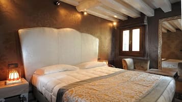 1 bedroom, minibar, in-room safe, desk