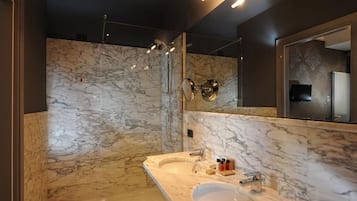Shower, free toiletries, hair dryer, bathrobes