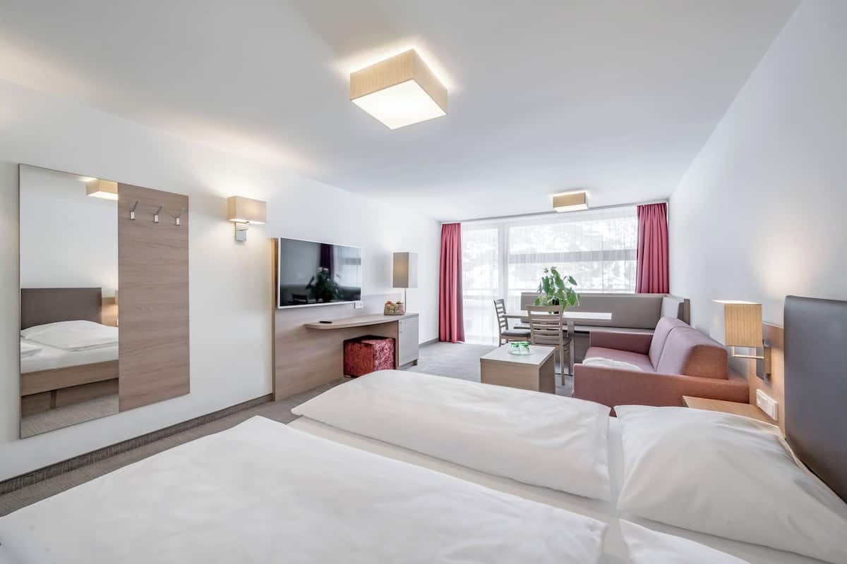 double room, balcony, mountain view (similaun) | hypo-allergenic bedding, in-room safe, free wifi, bed sheets