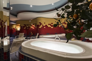 Indoor spa tub - all inclusive Hotel Lohmann (Soelden)