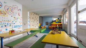 Children’s play area – indoor