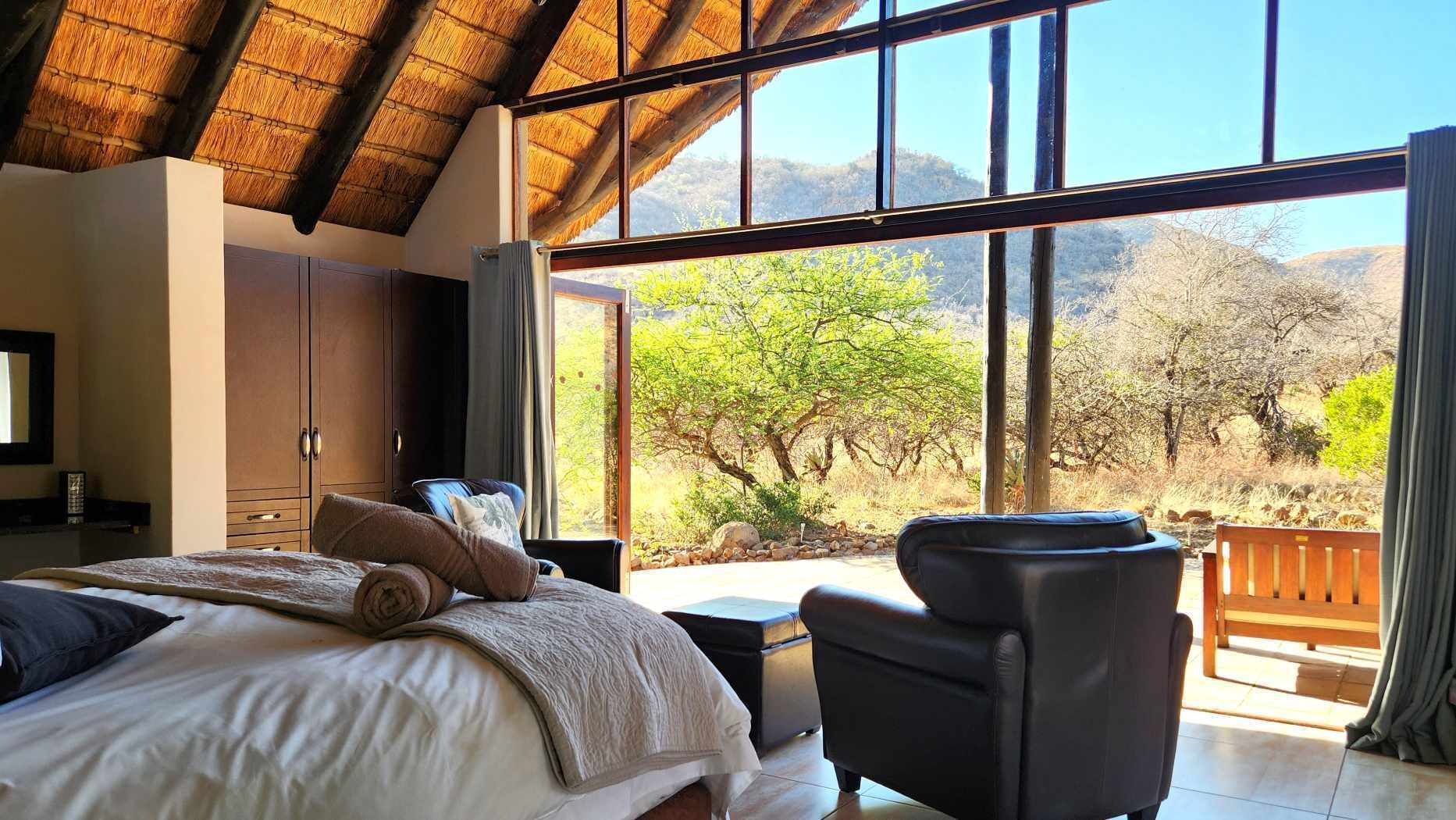 Vila standard, 4 quartos, suíte | Roupas de cama premium, frigobar, cofres nos quartos