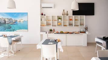 Tägliches inbegriffenes Frühstücksbuffet