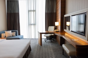 Minibar, in-room safe, soundproofing, iron/ironing board
