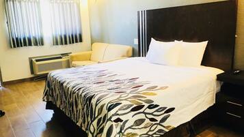 Room, 1 King Bed | 1 bedroom, desk, free WiFi