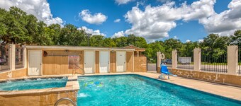 Budget Inn and Suites