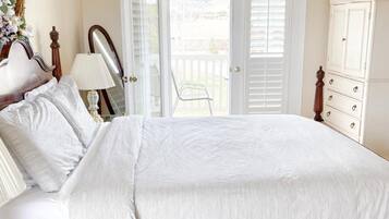 Trang trí khác biệt, trang bị nội thất với thiết kế riêng biệt