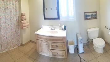 Vòi sen/bồn tắm kết hợp, khăn tắm