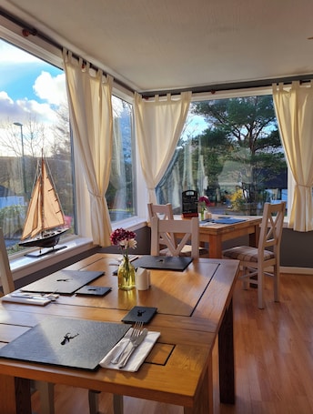 Dining. Atholl House Skye