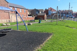 Children’s play area – outdoor