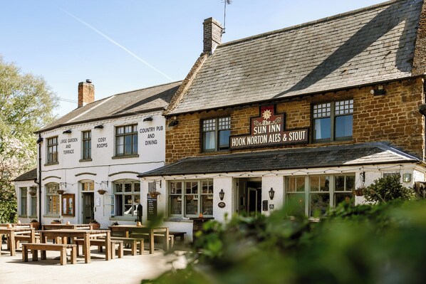 Fachada de la propiedad