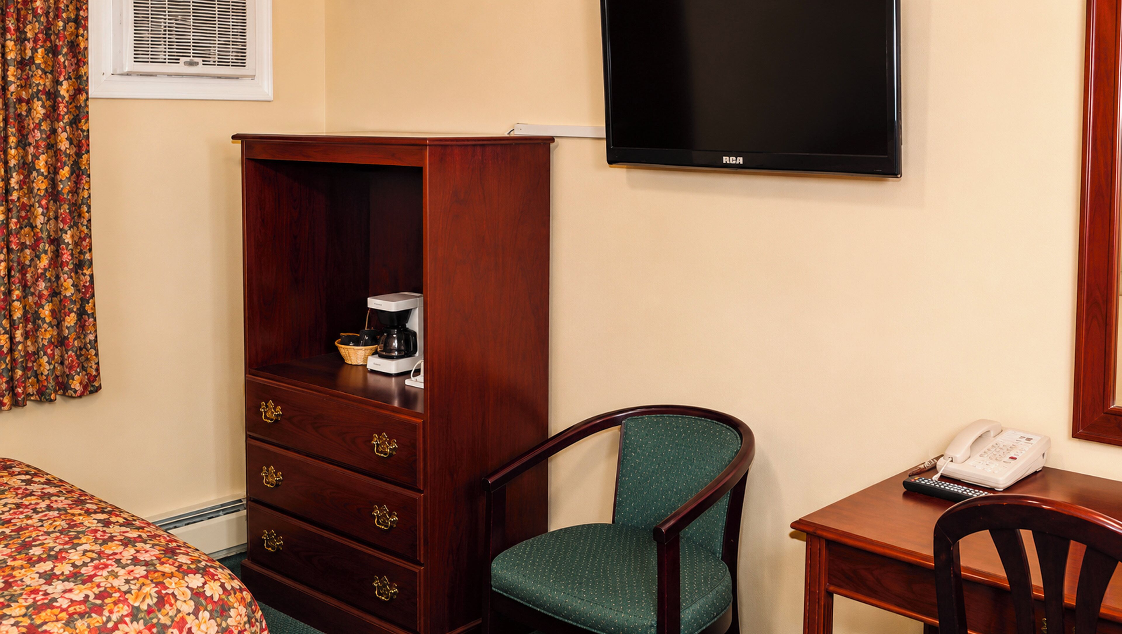 Desk, free WiFi, bed sheets