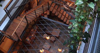 Portal del Sur Hostel & Suites