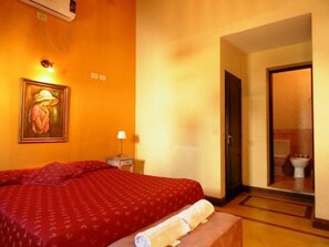 In-room safe, free WiFi - Portal del Sur Hostel & Suites (Buenos Aires)