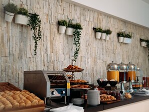 Petit déjeuner continental compris tous les jours