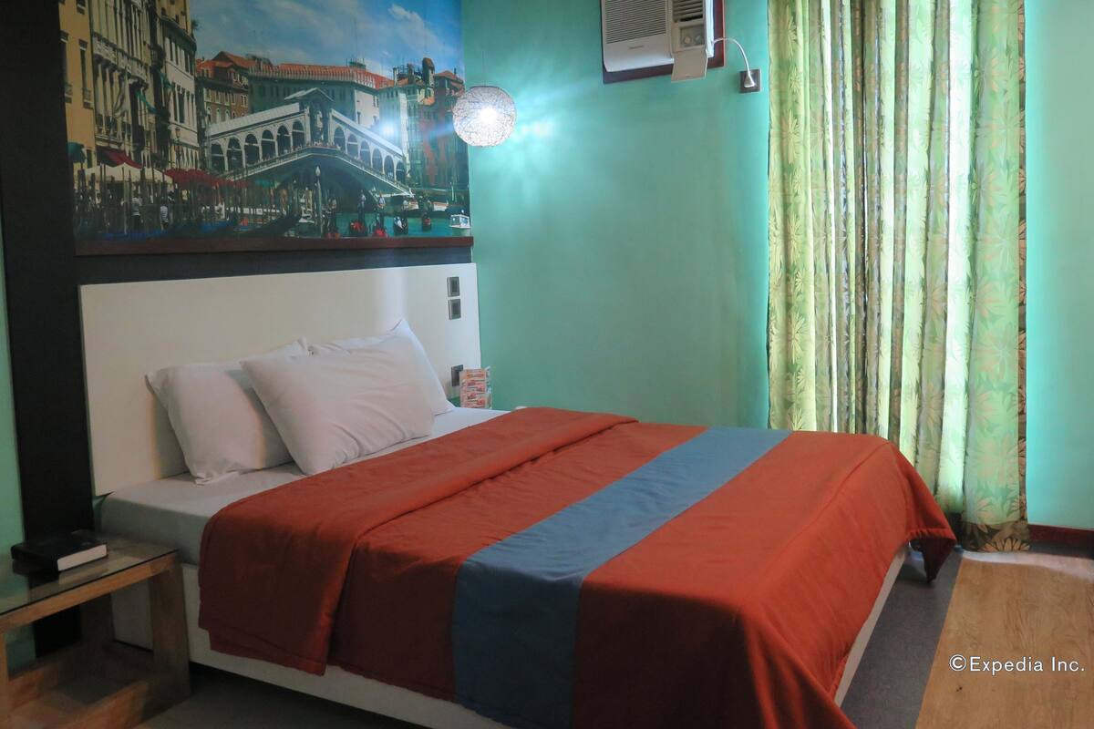 Suite (Studio) | Coffres-forts dans les chambres, bureau, Wi-Fi gratuit, draps fournis