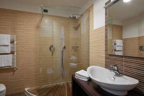 Shower, rainfall showerhead, hair dryer, slippers - Futura Motel (Paderno Dugnano)