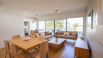 Select Comfort beds, individually decorated, individually furnished