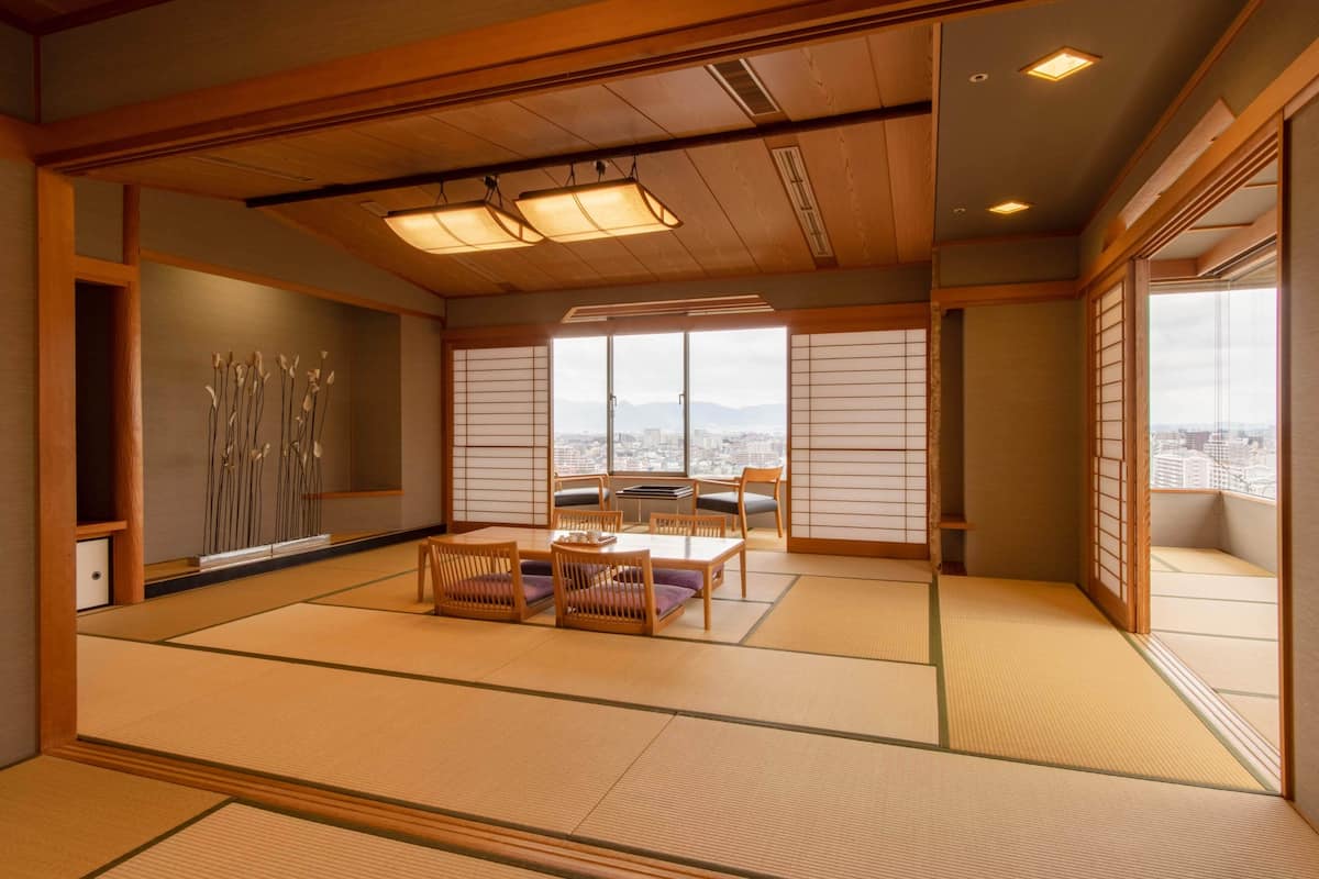 Suite, Nichtraucher (Japanese Suite) | 1 Schlafzimmer, Daunenbettdecken, Zimmersafe, Bügeleisen/Bügelbrett