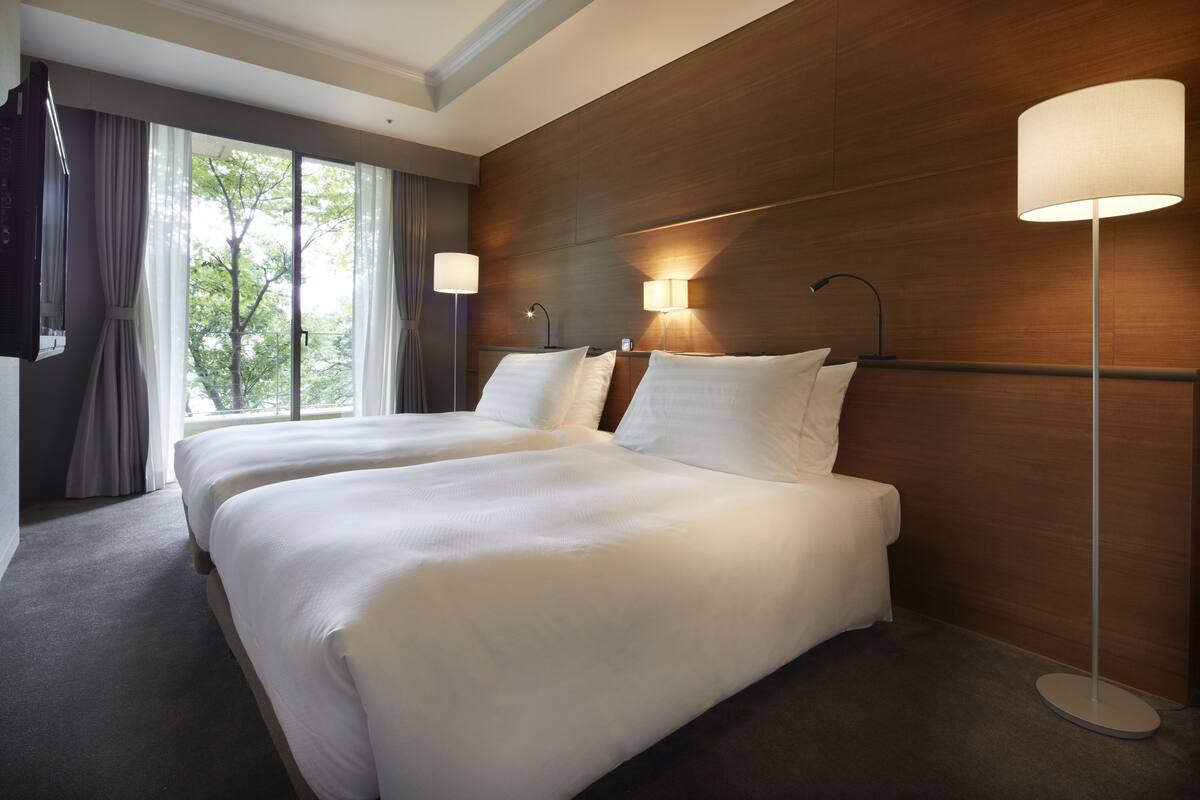 ห้องซูพีเรียทวิน, ปลอดบุหรี่ (with Extra Bed) | ผ้านวมขนเป็ด, ตู้นิรภัยในห้องพัก, เตารีด/โต๊ะรีดผ้า, Wi-Fi ฟรี