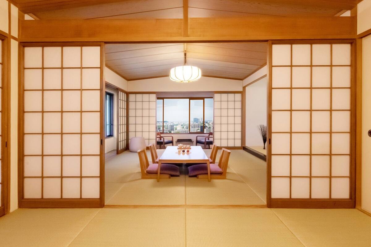 ห้องทราดิชันนัล, ปลอดบุหรี่ (Area F Japanese Suite) | ผ้านวมขนเป็ด, ตู้นิรภัยในห้องพัก, เตารีด/โต๊ะรีดผ้า, Wi-Fi ฟรี