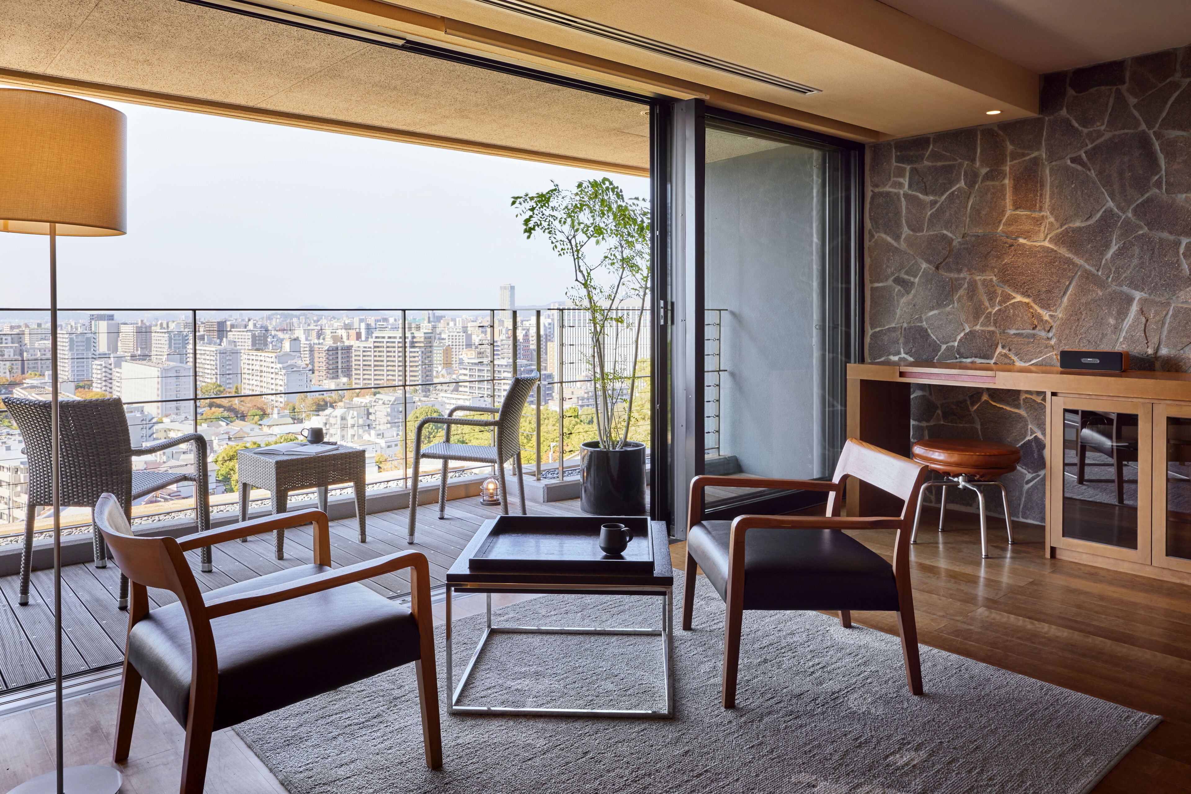 wellness suite, non smoking | city view