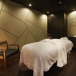 Hot tub, body treatments, aromatherapy, hot stone massages