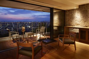 Süit, Sigara İçilmez (Wellness Suite) | Kuştüyü yorgan, odada kasa, ütü/ütü masası, ücretsiz kablosuz İnternet 