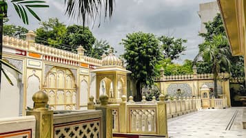 Reka bentuk bangunan