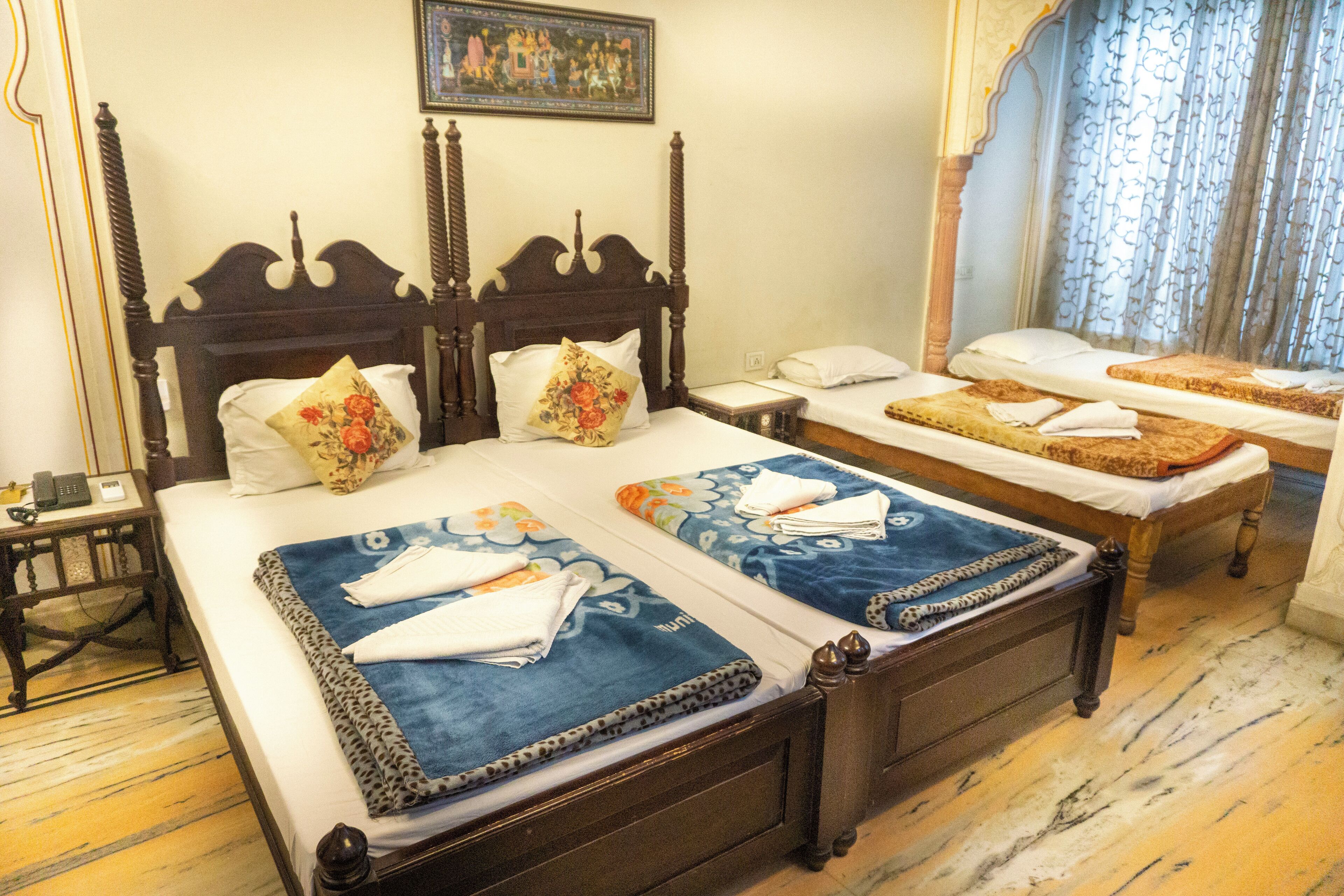 Tempat tidur tambahan