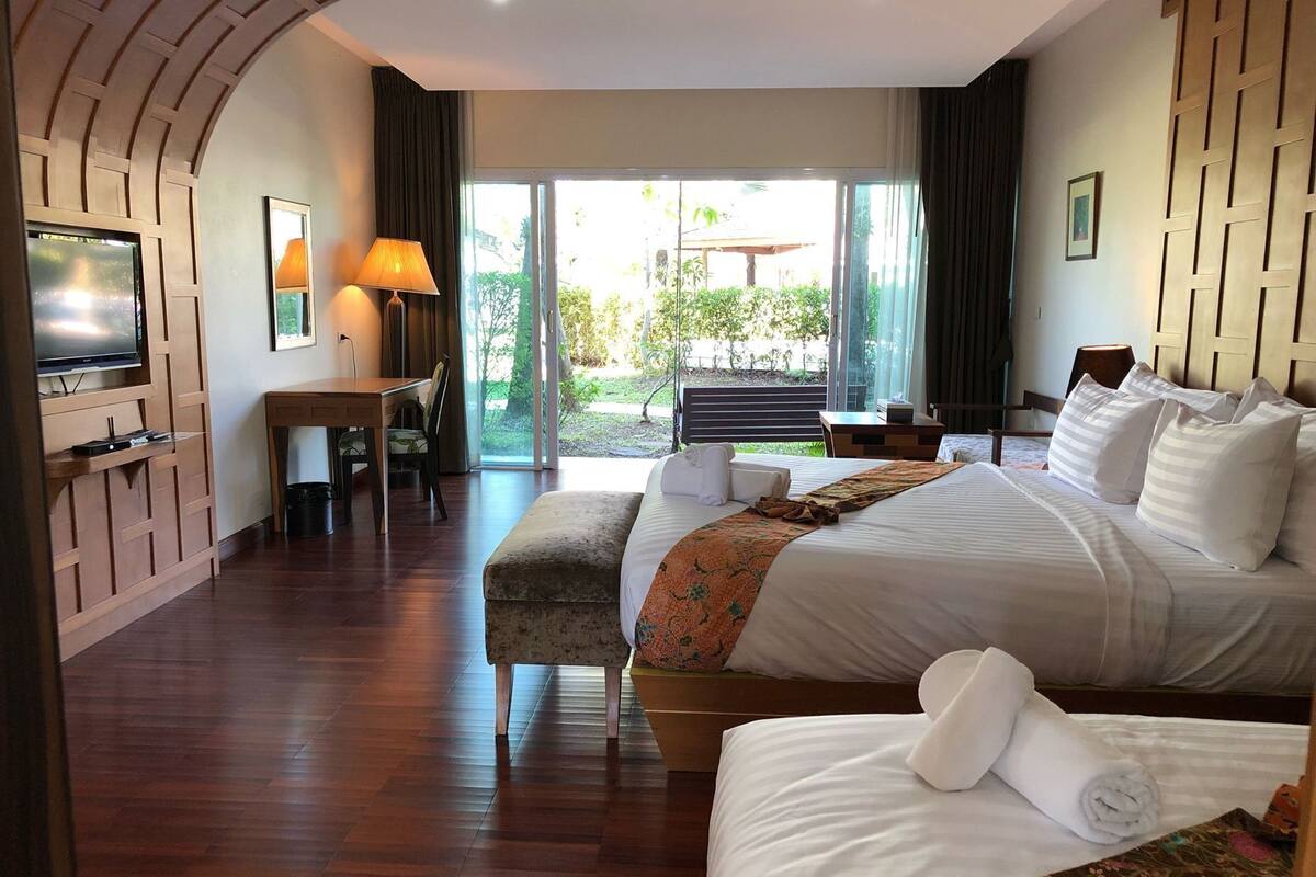 In-room safe, desk, blackout drapes, rollaway beds