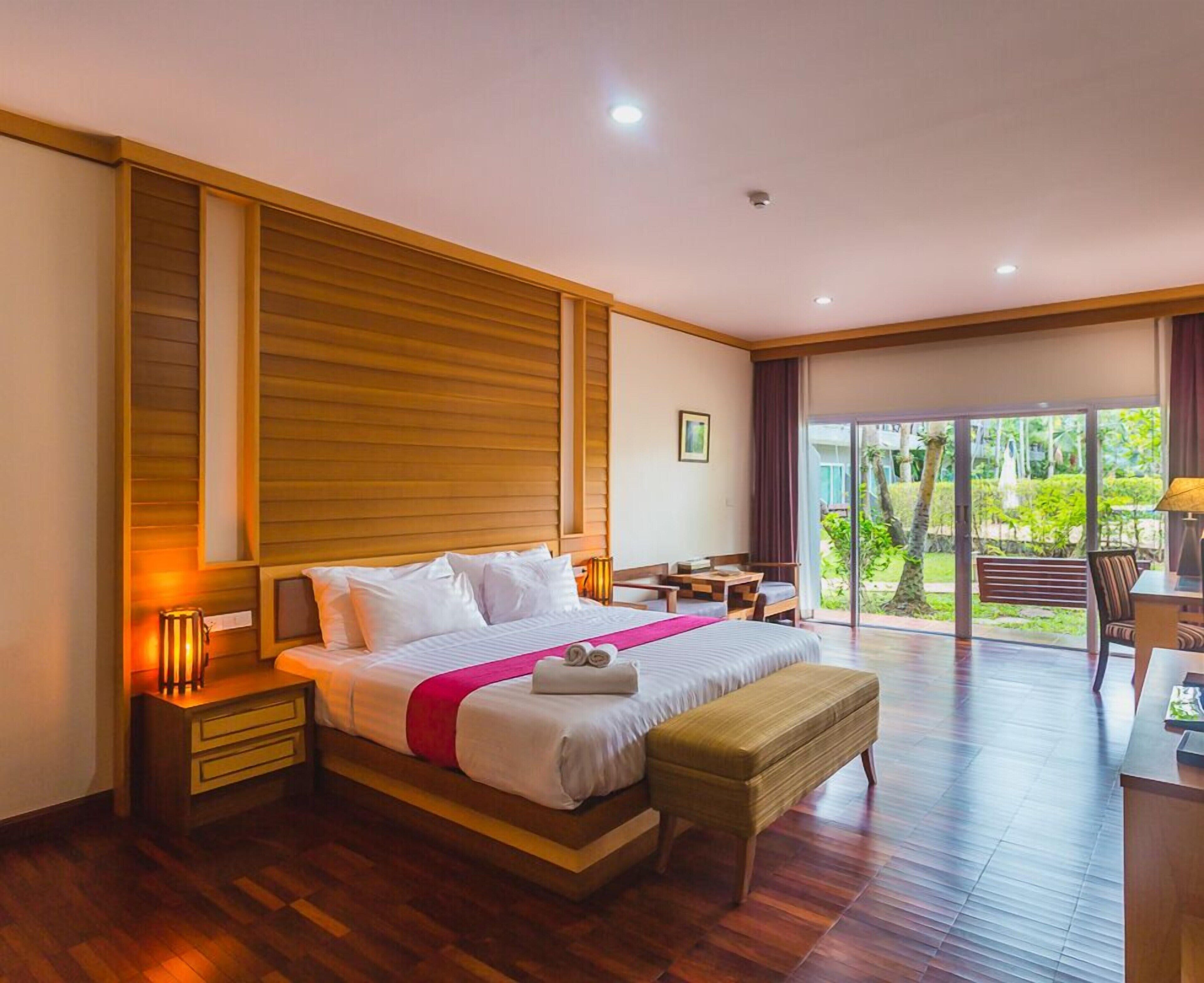 In-room safe, desk, blackout curtains, rollaway beds