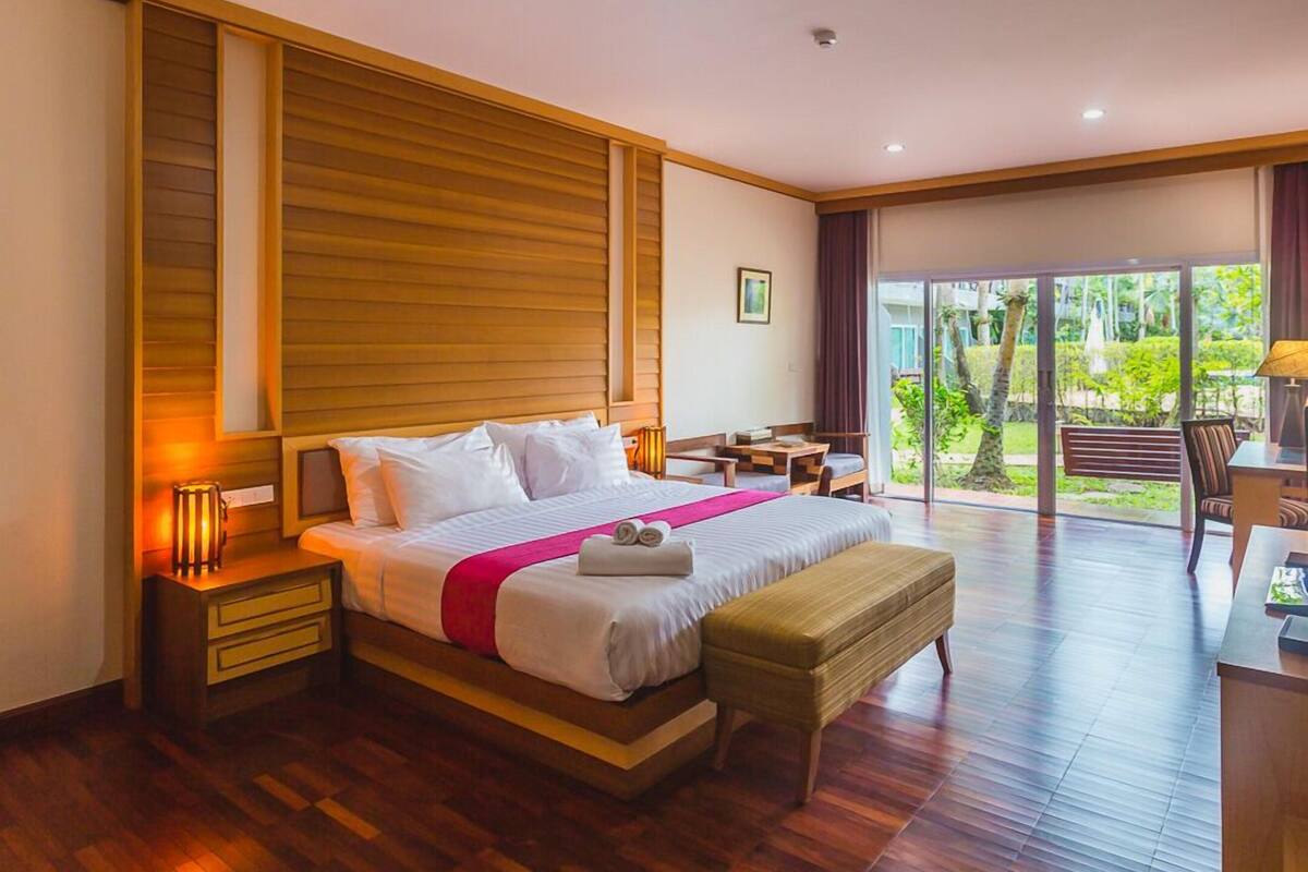 In-room safe, desk, blackout drapes, rollaway beds