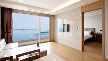 32-inch LED TV with digital channels, TV