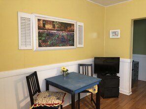 ห้องสแตนดาร์ด, เตียงคิงไซส์ 1 เตียง | ห้องพักตกแต่งอย่างมีเอกลักษณ์, ตกแต่งพิเศษโดยเฉพาะ, Wi-Fi ฟรี