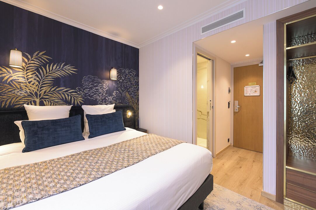 comfort room | minibar, in-room safe, individually decorated, soundproofing