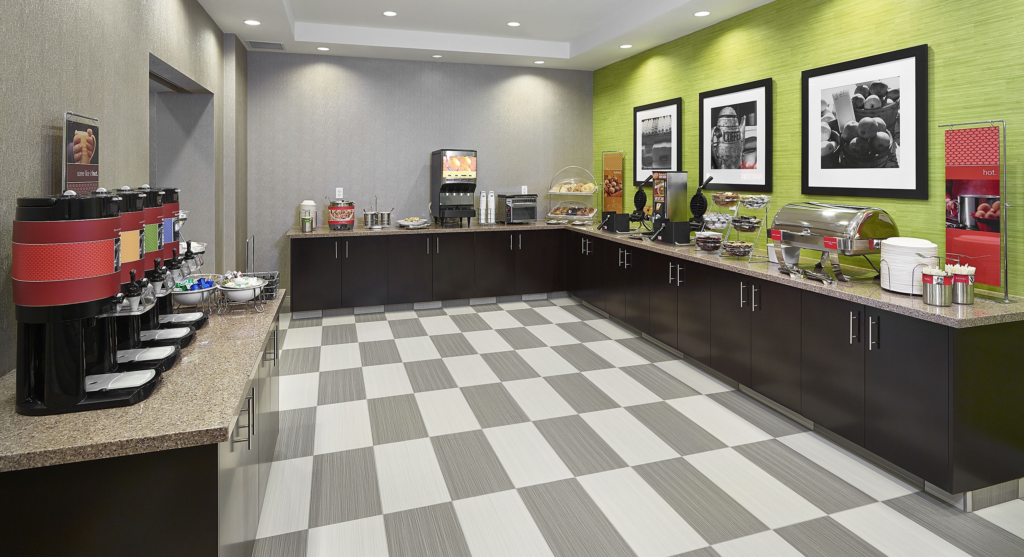 Photo - Hampton Inn by Hilton Calgary Airport North