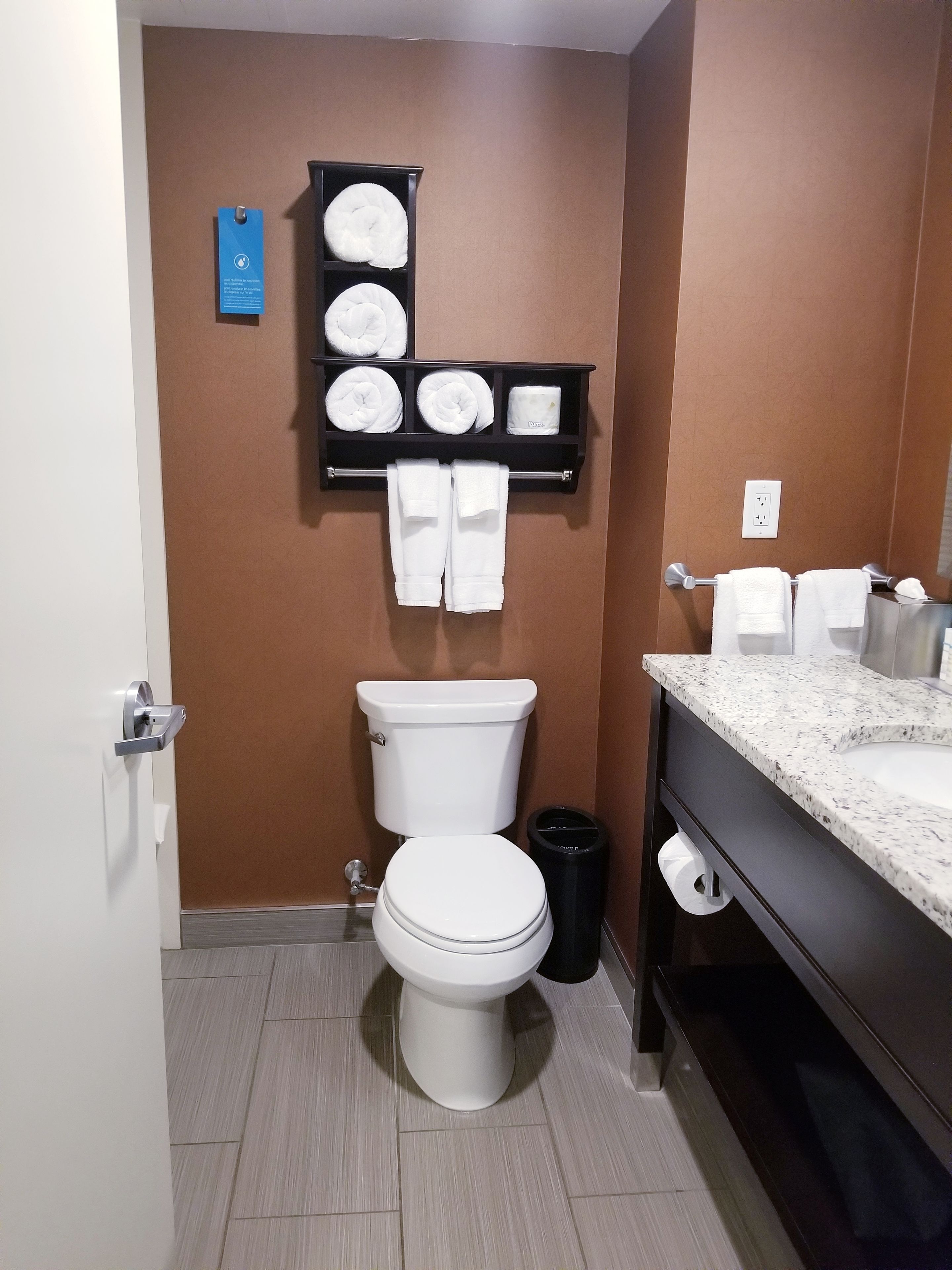 Foto - Hampton Inn by Hilton Calgary Airport North
